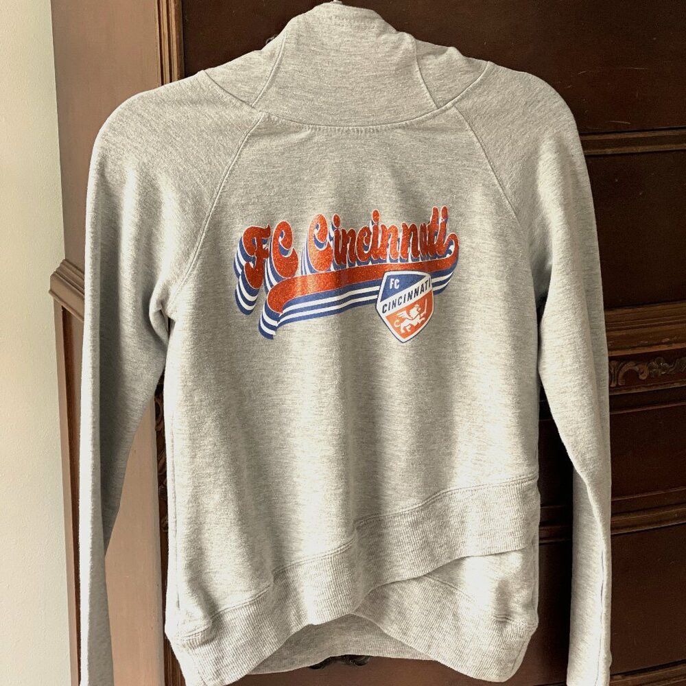 FC Cincinnati Girls Hoodie – Size YXL